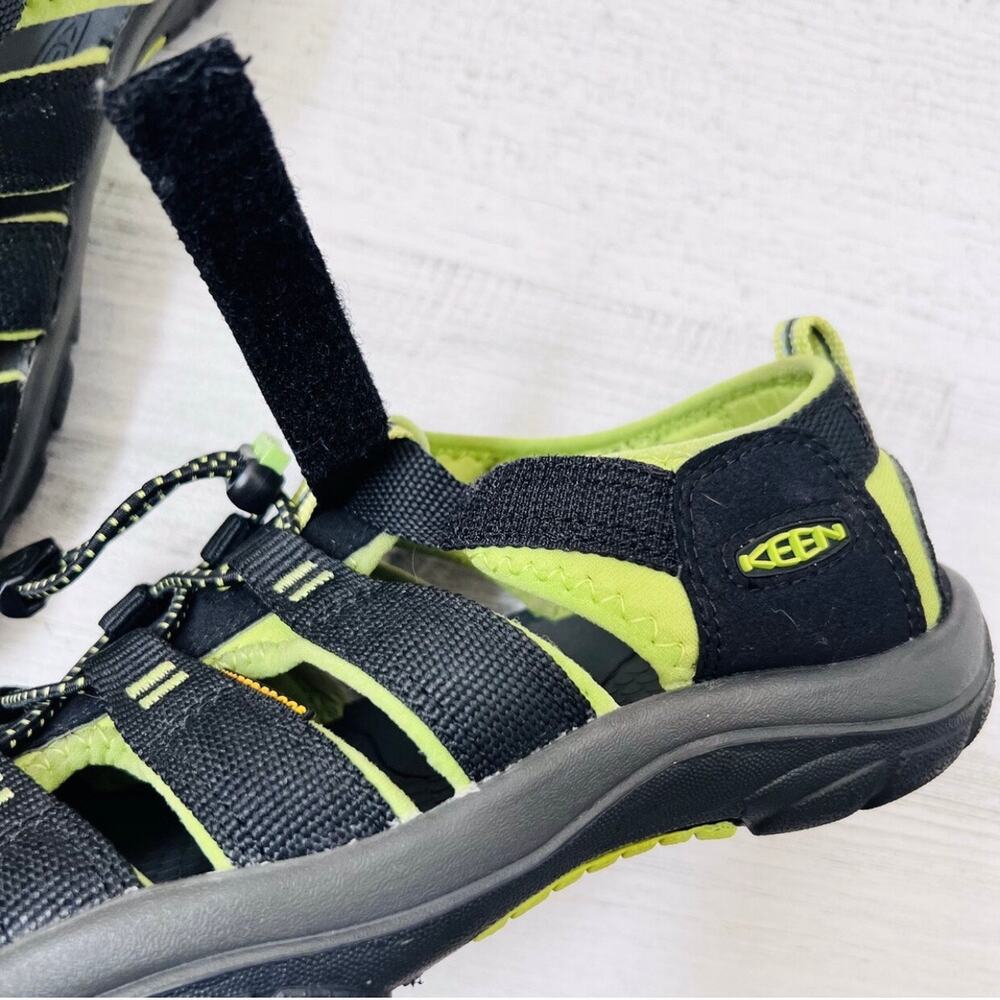 KEEN Newport H2 Sandals Kids Size 4 Black Green Waterproof Hiking Sport Outdoor - Picture 6 of 15